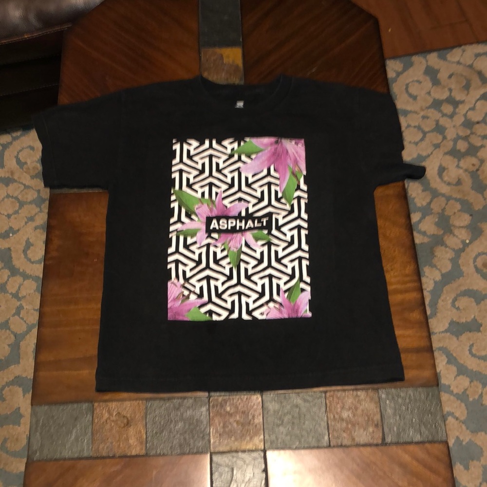 Asphalt tee